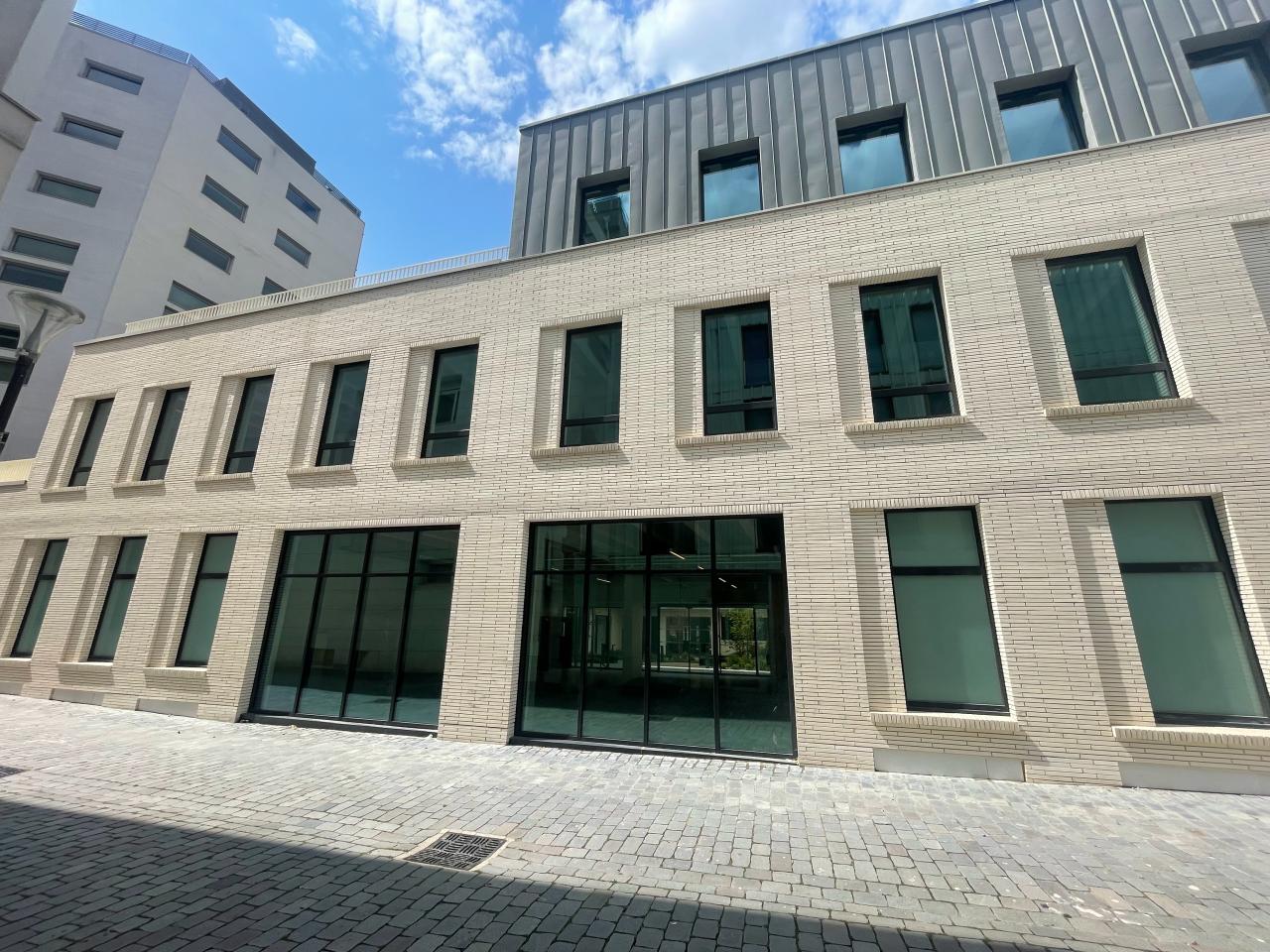 Bureau Paris 2112m² Location bureau Paris OLBUR2420193 4